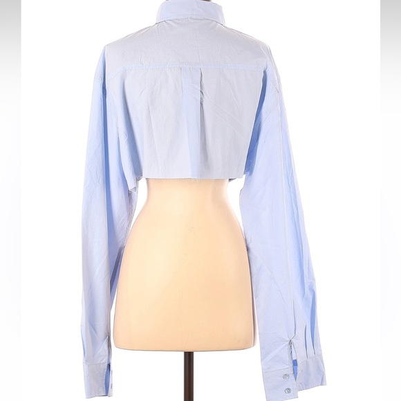 Crop button down - Picture 2 of 2